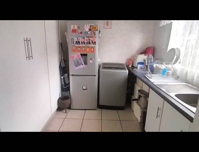 FARM TO LET IN AGRICULTURAL HOLDING 400